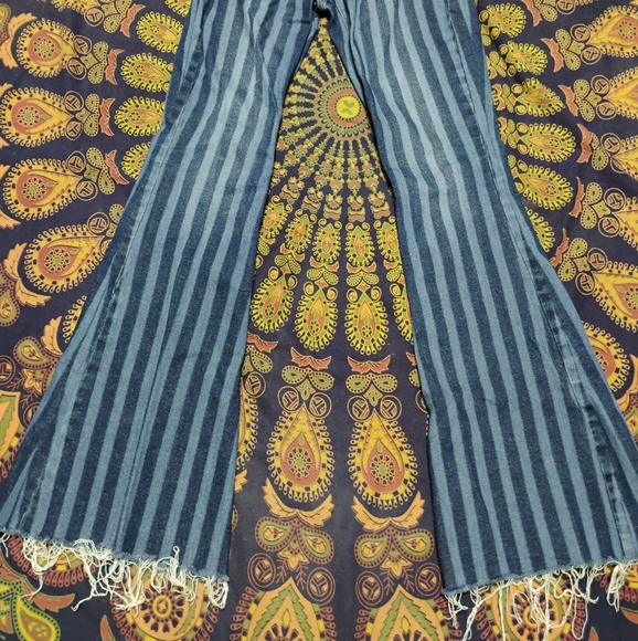 Cello Bell Bottom pants 💙 - Picture 2 of 5